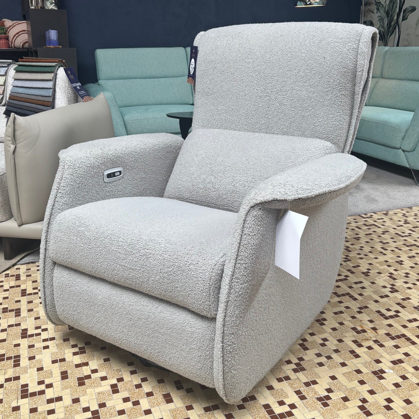 Snowy Reclining Chair